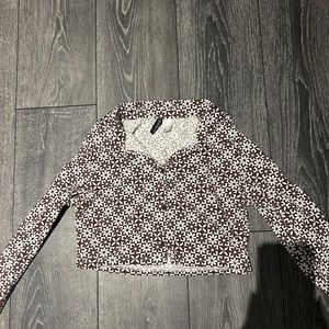 Retro collared button down shirt with flower pattern